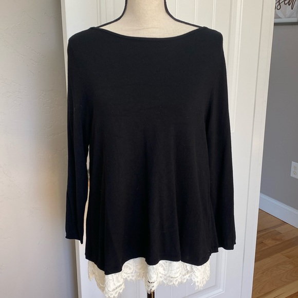 WHBM open back lace tie top. - Picture 2 of 6